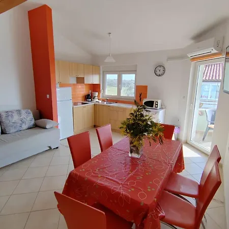 Lighthouse - A4 - Twobedroom With Sea View *